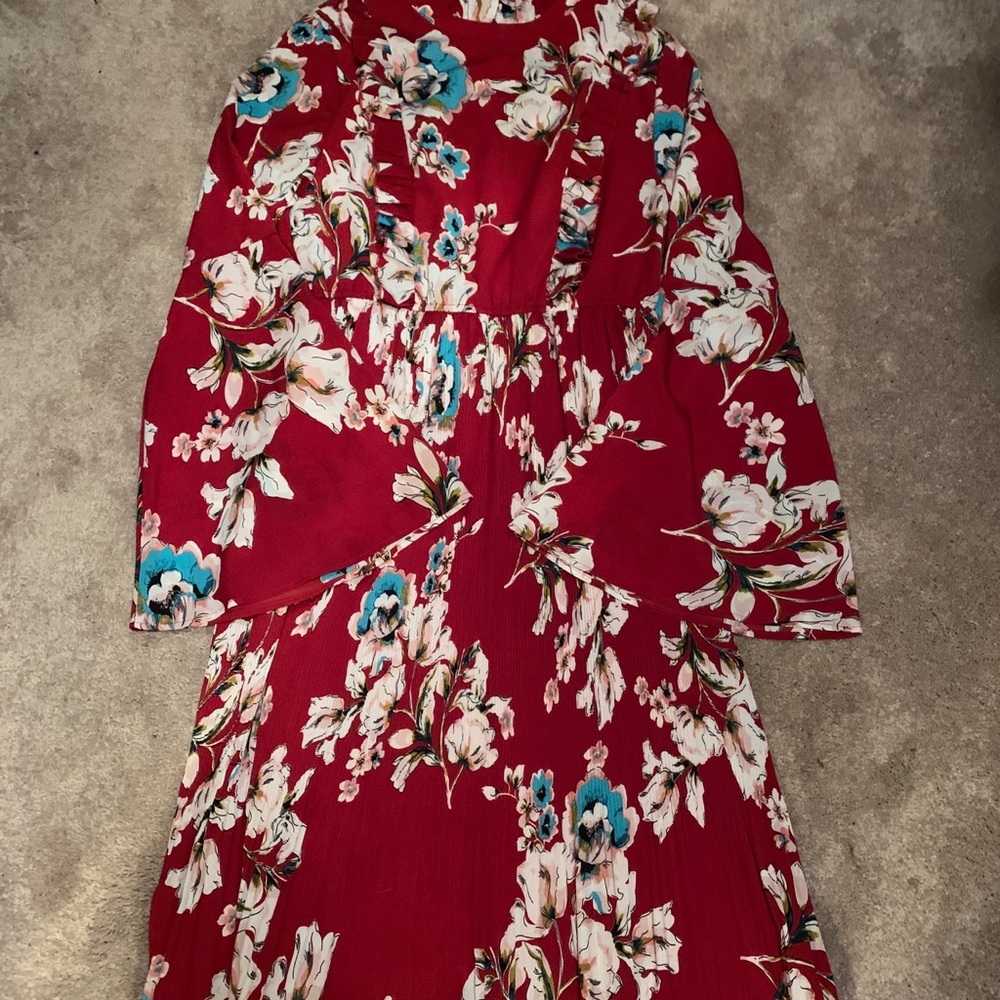 beautiful red boho chic dress with bell sleeves M